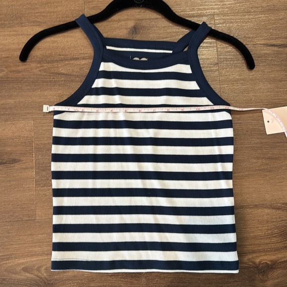 NWT Woman's Navy and White Cropped Racer Back Tank Top. Size Small - Picture 4 of 7